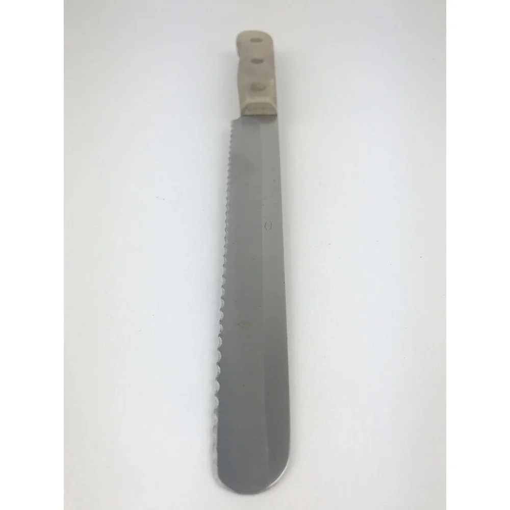 Chicago Cutlery BT7 Serrated Bread Knife Walnut Wood Handle Kitchen Utensil‎ 7